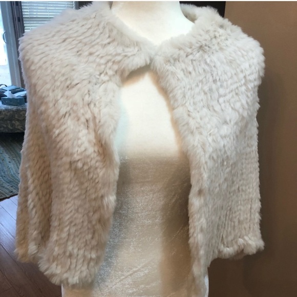 Rabbit fur cape - Picture 1 of 1